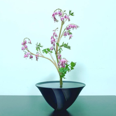 華道家元池坊 塗り花台 伝統芸能の華道】華道家元池坊生花10