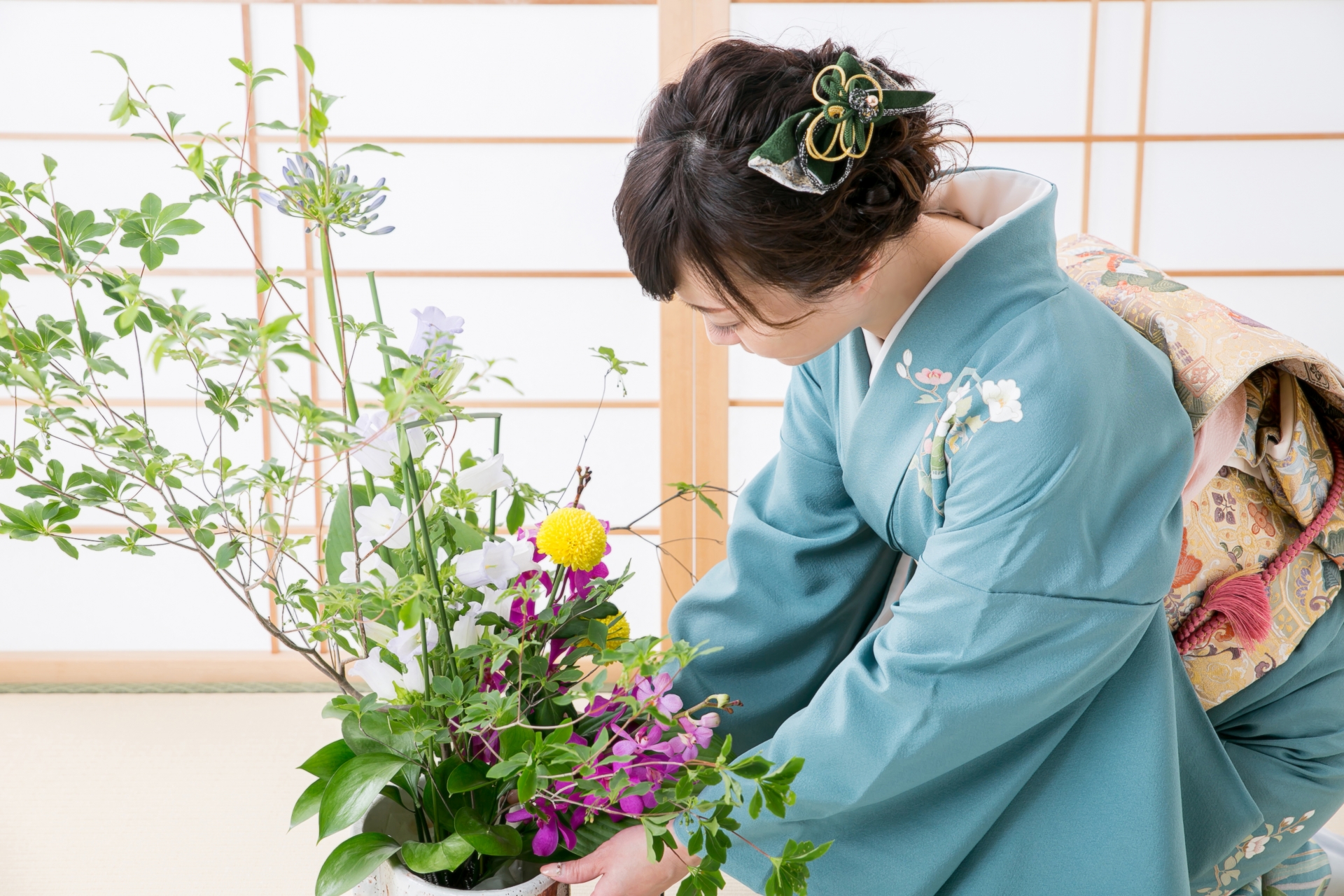 初心者でも楽しめる生け花の基本的な生け方を解説