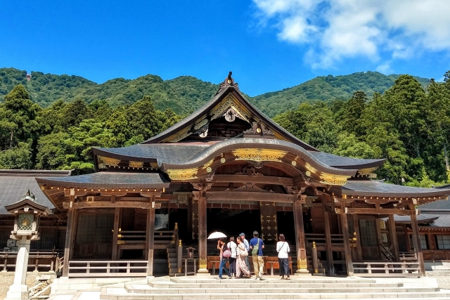 神社へお参りに行く前に知っておきたい作法やマナー