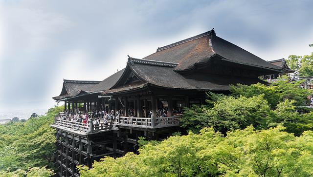お寺と神社の違いとは？